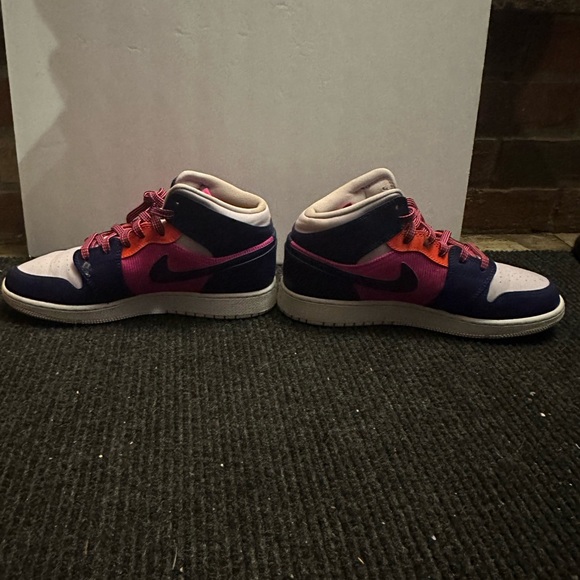 Pink and Blue Air Jordan 1 Mid GS - Picture 5 of 8